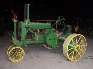 COLLECTOR TRACTOR & PARTS AUCTION